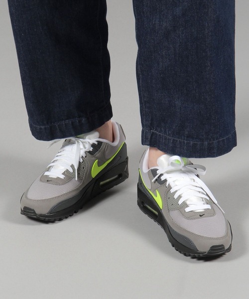 NIKE(ナイキ)の「【NIKE(ナイキ)】ナイキ エア マックス 90(スニーカー・メンズ・ブラック・26.5/27.5)」の2枚目の写真
