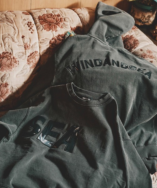 WIND AND SEA(ウィンダンシー)の「PALM TREE PACHWORK CREW NECK SWEAT SHIRT(スウェット・メンズ・ブラック・SMALL/LARGE/X-LARGE)」の6枚目の写真