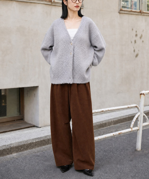 MONO-MART(モノマート)の「コーデュロイ タックバレルレッグパンツ<マシンウォッシャブル・イージーケア・ストレッチ>(その他パンツ・レディース・ネイビー/ベージュ/チャコール/アイボリー/ブラウン・L/M/S)」の15枚目の写真