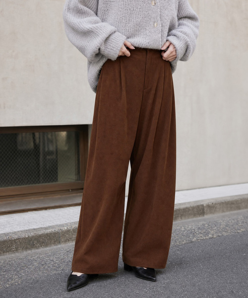 MONO-MART(モノマート)の「コーデュロイ タックバレルレッグパンツ<マシンウォッシャブル・イージーケア・ストレッチ>(その他パンツ・レディース・ネイビー/ベージュ/チャコール/アイボリー/ブラウン・L/M/S)」の18枚目の写真