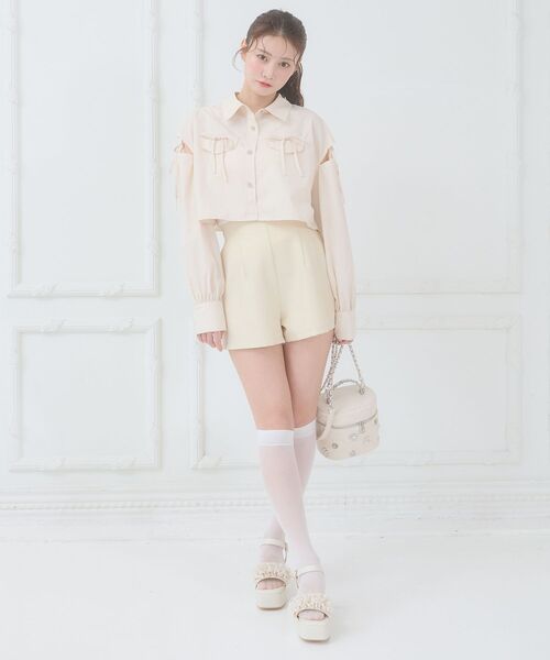 MAJESTIC LEGON(マジェスティックレゴン)の「ハイウエストショートパンツ(その他パンツ・レディース・アイボリー/ブラック・MEDIUM)」の8枚目の写真