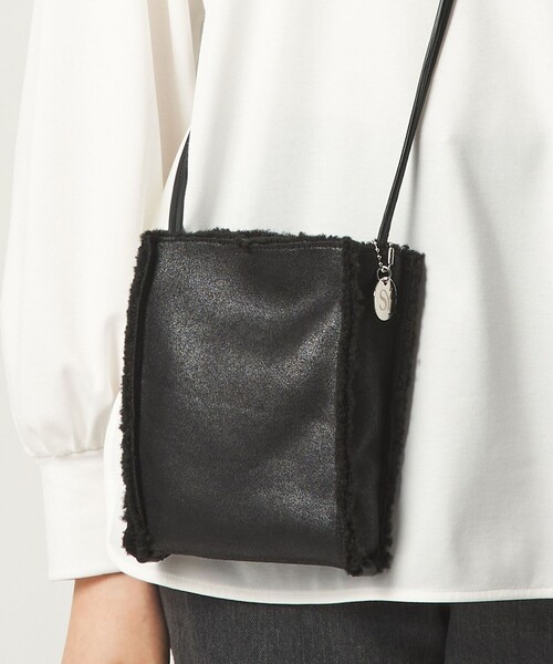 SY UNITED ARROWS(シーユナイテッドアローズ)の「<SY>スクエア ボアショルダーコンビ(ショルダーバッグ・レディース・ブラック/その他1・FREE)」の15枚目の写真