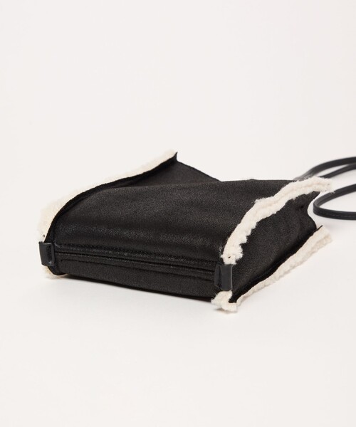 SY UNITED ARROWS(シーユナイテッドアローズ)の「<SY>スクエア ボアショルダーコンビ(ショルダーバッグ・レディース・ブラック/その他1・FREE)」の3枚目の写真