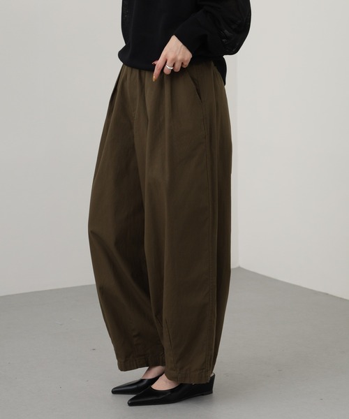 OMNES(オムネス)の「ワッシャーダンプ&デニムサーカスパンツ(デニムパンツ・レディース・ネイビー/ブラック/ベージュ/カーキ・M/L)」の3枚目の写真