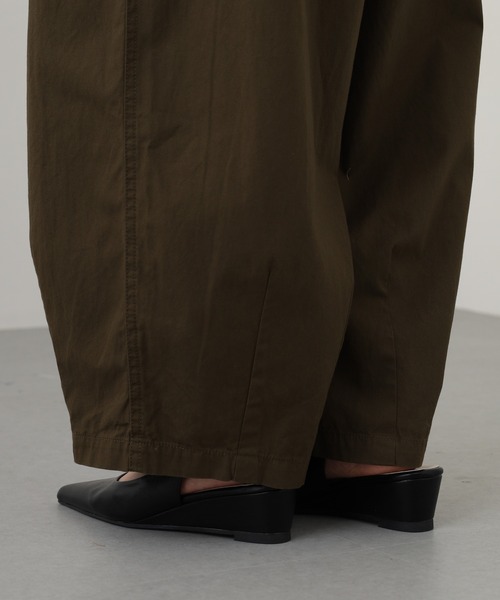 OMNES(オムネス)の「ワッシャーダンプ&デニムサーカスパンツ(デニムパンツ・レディース・ネイビー/ブラック/ベージュ/カーキ・M/L)」の12枚目の写真
