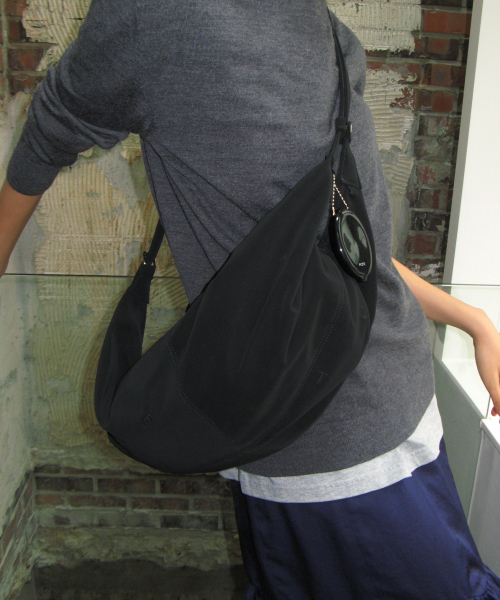 POTE（ポテ）の「0014 3-Way Flow Bag_Dry Leather Black（ショルダーバッグ・レディース・その他・FREE）」の7枚目の写真