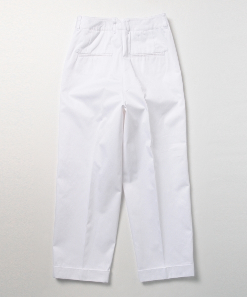 B:MING by BEAMS（ビーミングバイビームス）の「ビーミング by ビームス / ハイウエストチノパンツ（チノパンツ・レディース・ホワイト/ベージュ/ネイビー・MEDIUM/SMALL）」の10枚目の写真