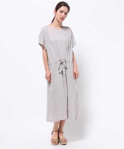 LBC（エルビーシー）の「SP レーヨンリネンブラウジングワンピース（ワンピース・レディース・ライトグレー/マスタード/ネイビー・MEDIUM/LARGE）」の13枚目の写真