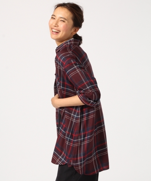 GLOBAL WORK(グローバルワーク)の「レーヨンロングシャツ長袖/725108(シャツ/ブラウス・レディース・ダークブラウン/ホワイト/ワインレッド/ネイビー/レッド/ホワイト系その他・LARGE/SMALL/MEDIUM)」の6枚目の写真