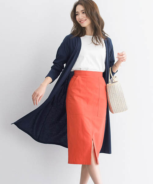 Pierrot(ピエロ)の「UVカットスラブ素材ロングトッパーカーディガン(カーディガン/ボレロ・レディース・ホワイト/ホワイト系その他/カーキオリーブ/アッシュブラウン/ネイビー/ブラック系その他/杢グレー/ブラック/レモンイエロー/コーラル/ブルー系その他/イエロー/ライトベージュ/ブルー系その他2・L/M)」の9枚目の写真