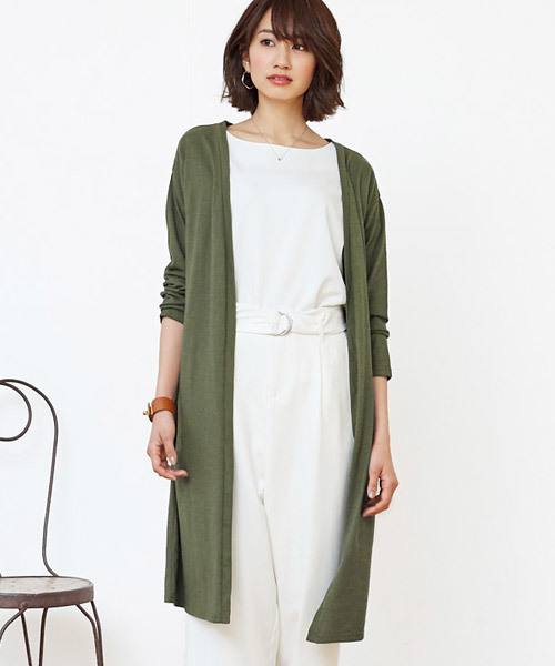 Pierrot(ピエロ)の「UVカットスラブ素材ロングトッパーカーディガン(カーディガン/ボレロ・レディース・ホワイト/ホワイト系その他/カーキオリーブ/アッシュブラウン/ネイビー/ブラック系その他/杢グレー/ブラック/レモンイエロー/コーラル/ブルー系その他/イエロー/ライトベージュ/ブルー系その他2・L/M)」の18枚目の写真