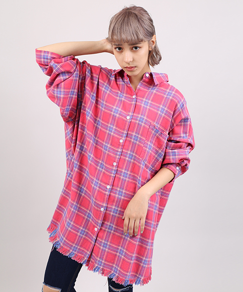 PUNYUS（プニュズ）の「ダメージチェックシャツ（シャツ/ブラウス・レディース・ピンク/レッド/イエロー/ブルー・2/3/4/1）」の4枚目の写真