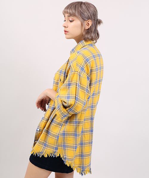 PUNYUS（プニュズ）の「ダメージチェックシャツ（シャツ/ブラウス・レディース・ピンク/レッド/イエロー/ブルー・2/3/4/1）」の3枚目の写真