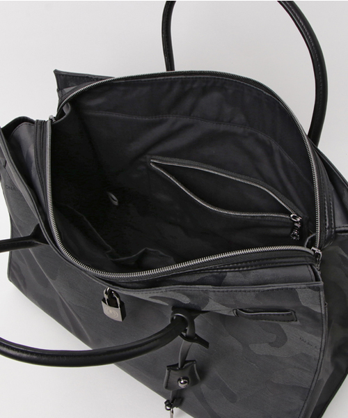【美品】MARK&LONA Signature Camo Ellen Bag MARK & LONA（マークアンドロナ）の「Signature Camo Ellen Bag
