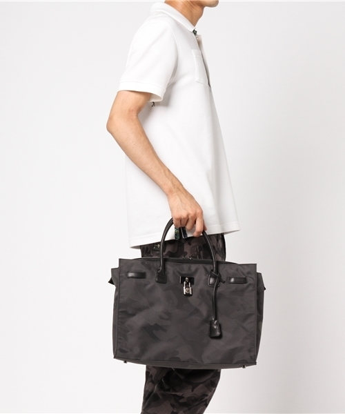 【美品】MARK&LONA Signature Camo Ellen Bag MARK & LONA（マークアンドロナ）の「Signature Camo Ellen Bag