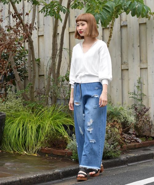 w closet(ダブルクローゼット)の「ガーター編みVネックカーディガン(カーディガン/ボレロ・レディース・ブラック/レッド/オフホワイト・FREE)」の4枚目の写真