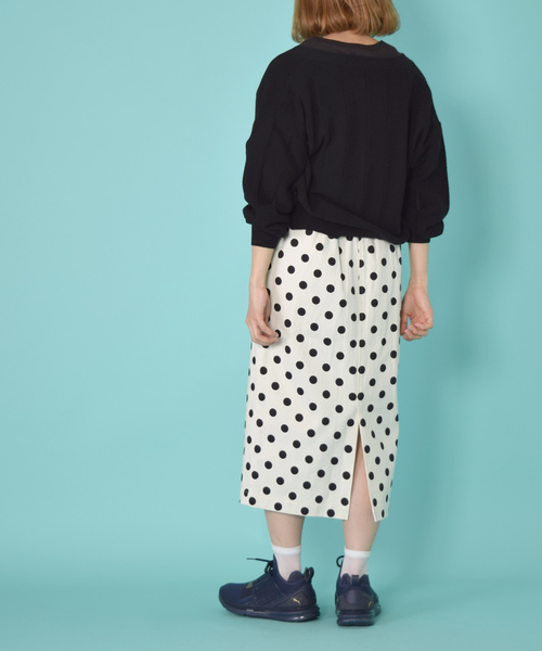 w closet(ダブルクローゼット)の「ガーター編みVネックカーディガン(カーディガン/ボレロ・レディース・ブラック/レッド/オフホワイト・FREE)」の14枚目の写真