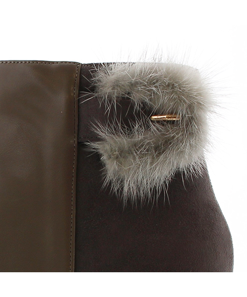 JELLY BEANS（ジェリービーンズ）の「ファーバックルショートブーツ(204-2324)JELLY BEANS(ジェリービーンズ)（ブーツ・レディース・ブラック/ダークブラウン/グレイッシュベージュ・LL/S/M/L）」の9枚目の写真