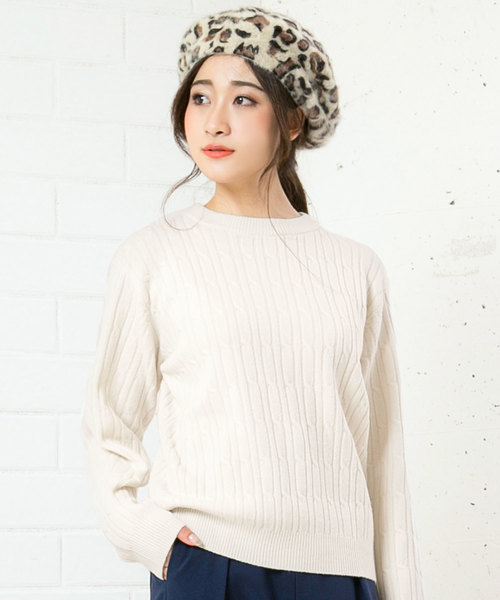 KOBE LETTUCE（コウベレタス）の「クルーネック細ケーブルニットトップス＊レディース/セーター/長袖[C3464]神戸レタス（ニット/セーター・レディース・アイボリー/レッド/グレー/ネイビー・FREE）」の2枚目の写真
