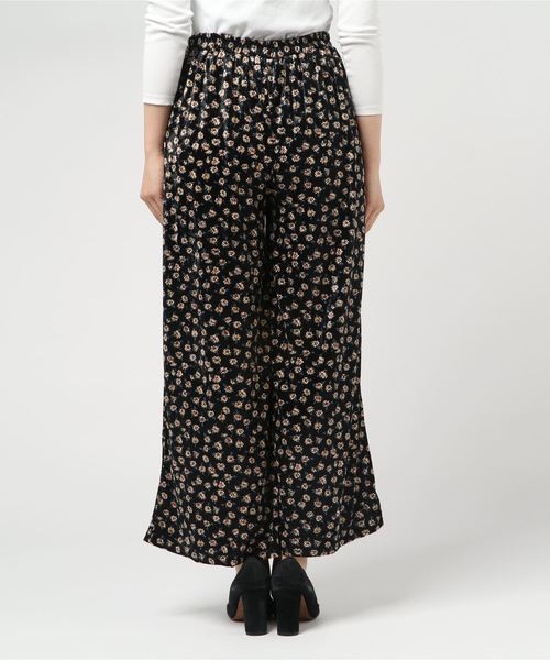 STYLEBLOCK（スタイルブロック）の「ベロア花柄パンツ（その他パンツ・レディース・ブラック/ブラウン/ブルー/ボルドー・M）」の6枚目の写真
