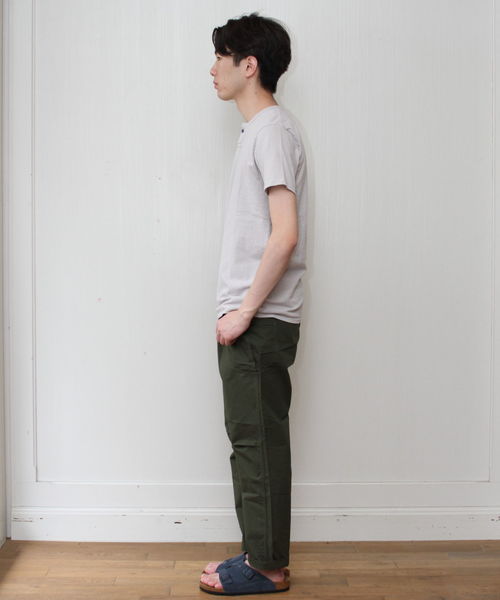 EEL（イール）の「EEL / イール 別注 陶器ボタンのヘンリー（Tシャツ/カットソー・メンズ・ホワイト/グレー/サックスブルー・M/L/XL/XS）」の11枚目の写真