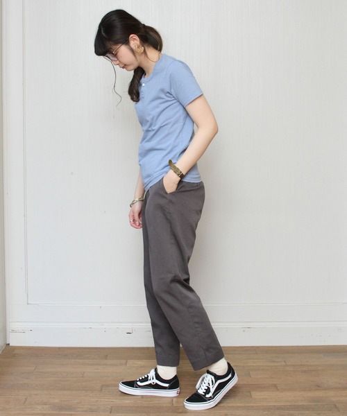 EEL（イール）の「EEL / イール 別注 陶器ボタンのヘンリー（Tシャツ/カットソー・メンズ・ホワイト/グレー/サックスブルー・M/L/XL/XS）」の20枚目の写真