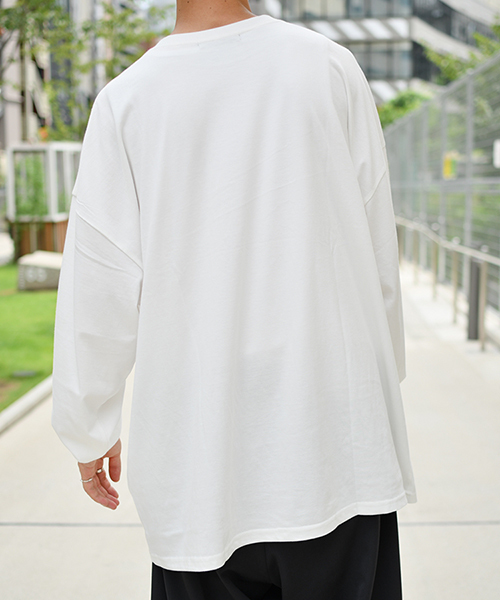 kutir（クティール）の「レトロカメラプリントロングＴシャツ（Tシャツ/カットソー・メンズ・ホワイト/ブラック/ホワイト系その他/ブラック系その他・MEDIUM/LARGE）」の17枚目の写真