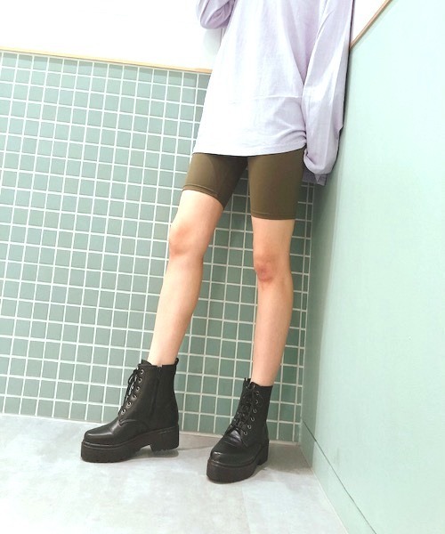 R&E（アールアンドイー）の「【wee willie】厚底ラバーソールレースアップショートブーツ（ブーツ・レディース・ブラック/ブラック系その他・M/L/LL/S）」の6枚目の写真