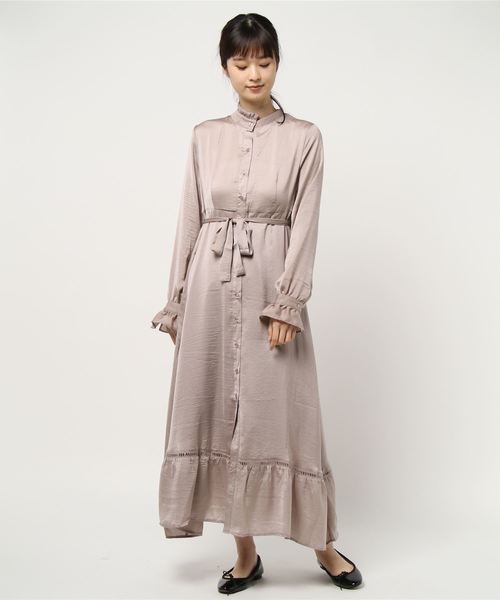 KOBE LETTUCE(コウベレタス)の「フリルネックマットサテンロングシャツワンピース(ワンピース・レディース・グリーン系その他/ピンク系その他/グレイッシュベージュ・FREE)」の12枚目の写真