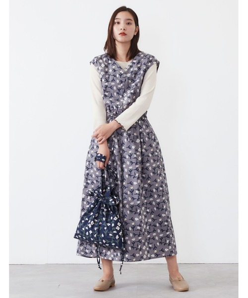 POU DOU DOU（プードゥドゥ）の「フラワープリント巾着バッグ（トートバッグ・レディース・ダークグレー/ネイビー・8）」の3枚目の写真