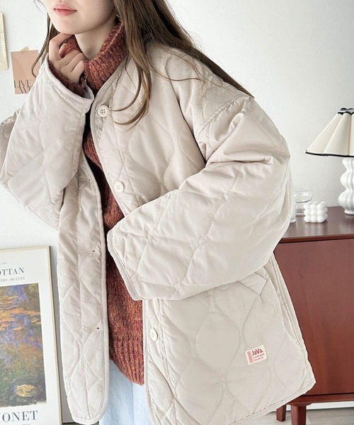 Java(ジャバ)の「《JaVaジャバ コラボ》大人のこなれ感。 ノーカラー オーバーサイズ キルティング コート(ノーカラージャケット・レディース・ブラック/カーキ/アイボリー/カーキブラウン/キャメル/マスタード・MEDIUM/LARGE/X-LARGE/SMALL)」の18枚目の写真