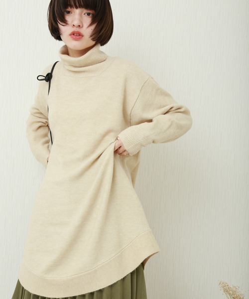 n'ee-ne（ネーネ）の「もちもちニット　タートルネックAラインニット（ニット/セーター・レディース・ブラック/ベージュ/カーキ/アイボリー・FREE）」の2枚目の写真