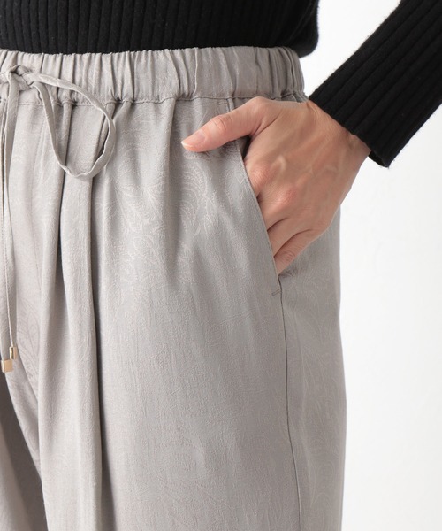 LEPSIM（レプシィム）の「微光沢柄サテンパンツ　916866（その他パンツ・レディース・ライトグレー/モカ・FREE）」の9枚目の写真