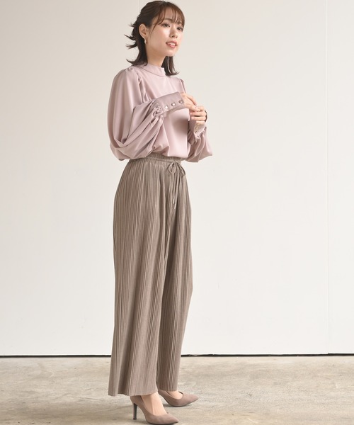rps（アールピーエス）の「ダブルプリーツスウェードワイドパンツ（その他パンツ・レディース・ダークブラウン/アイボリー/グレイッシュブルー/モカ・M）」の5枚目の写真