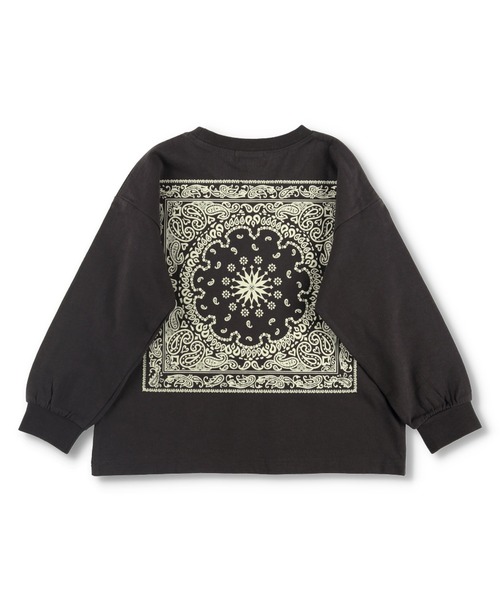 BRANSHES（ブランシェス）の「【WEB限定】バンダナバックプリント長袖Tシャツ（Tシャツ/カットソー・キッズ・オフホワイト/ベージュ/グリーン/チャコールグレー・100cm/110cm/120cm/130cm/140cm/150cm）」の2枚目の写真