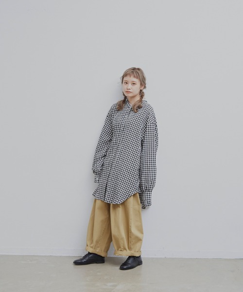 MERLOT(メルロー)の「ギンガムチェック2wayシャツ(シャツ/ブラウス・レディース・ホワイト/イエロー/ネイビー・FREE)」の4枚目の写真
