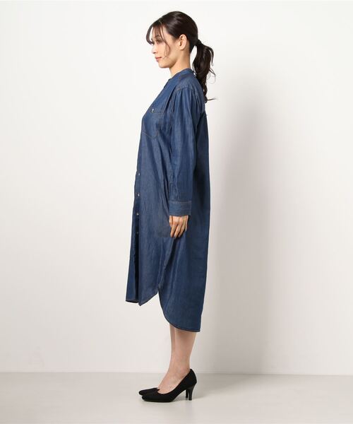 Petit Honfleur（プチオンフルール）の「デニムシャツワンピース（シャツワンピース・レディース・ネイビー/ブルー・11号/9号）」の5枚目の写真