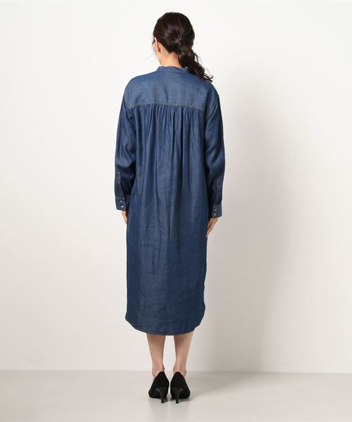 Petit Honfleur（プチオンフルール）の「デニムシャツワンピース（シャツワンピース・レディース・ネイビー/ブルー・11号/9号）」の13枚目の写真