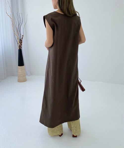 StyleSea(スタイルシー)の「リネンライクジレスリットワンピース(ワンピース・レディース・アイボリー/ベージュ/ブラウン/オレンジ/イエロー/ベージュ系その他/ブラウン系その他/ブラック系/オフホワイト/オリーブ/マルーン/モカ/ブラック・FREE)」の14枚目の写真