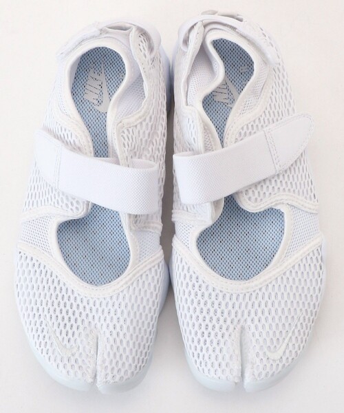 NIKE(ナイキ)の「NIKE/ナイキ W AIR RIFT BREEZE/エアリフトブリーズ(スニーカー・レディース・ホワイト/ブラック・23.0cm/24.0cm/25.0cm)」の4枚目の写真