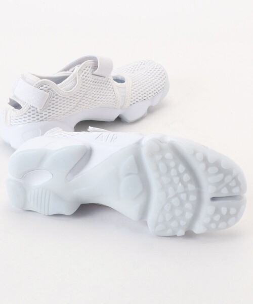 NIKE(ナイキ)の「NIKE/ナイキ W AIR RIFT BREEZE/エアリフトブリーズ(スニーカー・レディース・ホワイト/ブラック・23.0cm/24.0cm/25.0cm)」の12枚目の写真