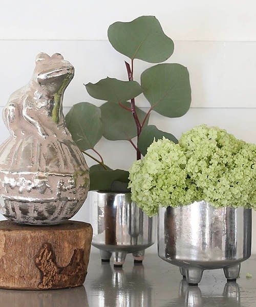 DULTON（ダルトン）の「SILVER POT WITH LEGS S/2.5号 植木鉢（フラワーベース・メンズ・シルバー・FREE）」の3枚目の写真