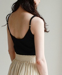 feepur | パッド付きバックオープンリブキャミソール(キャミソール)