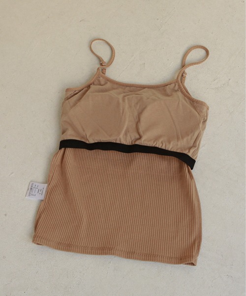 feepur(フェピュール)の「パッド付きバックオープンリブキャミソール(キャミソール・レディース・ブラック/ベージュ/サックスブルー/オフホワイト・MEDIUM)」の19枚目の写真