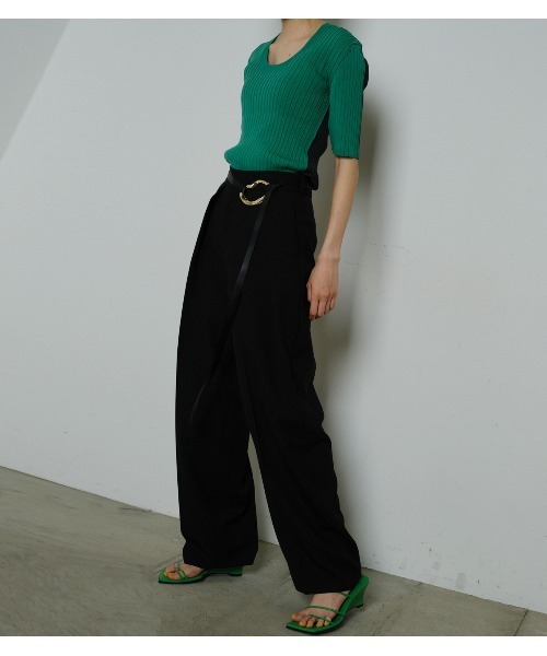 LE CIEL BLEU(ルシェルブルー)の「Dry Rib Bicolor Knit(ニット/セーター・レディース・オフホワイト/グリーン/ライトイエロー・36)」の2枚目の写真