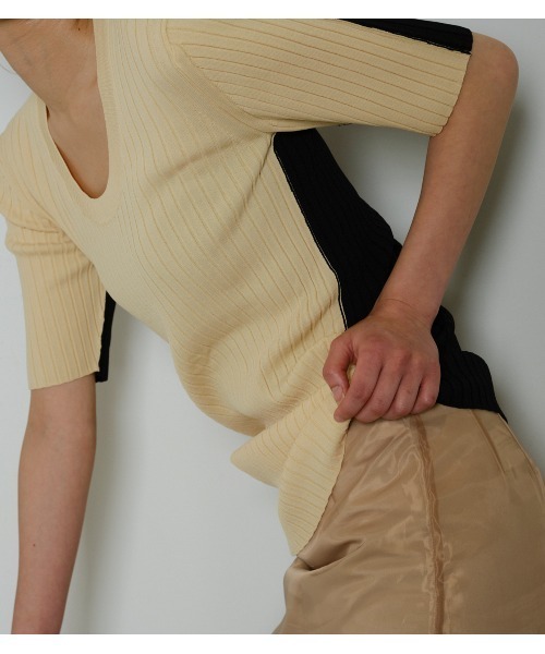 LE CIEL BLEU(ルシェルブルー)の「Dry Rib Bicolor Knit(ニット/セーター・レディース・オフホワイト/グリーン/ライトイエロー・36)」の11枚目の写真