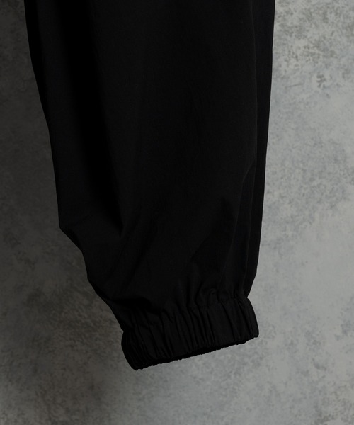 KUUUPY（クーピー）の「Gather Balloon Cargo Pants - ギャザーバルーンカーゴパンツ（カーゴパンツ・メンズ・ブラック/チャコールグレー・SMALL/MEDIUM/LARGE）」の4枚目の写真