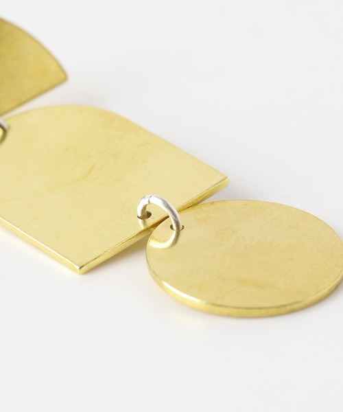 URBAN RESEARCH ROSSO WOMEN（アーバンリサーチ　ロッソ）の「MERAKI　GEO TRIO EARRINGS（ピアス（両耳用）・レディース・ゴールド・-）」の5枚目の写真