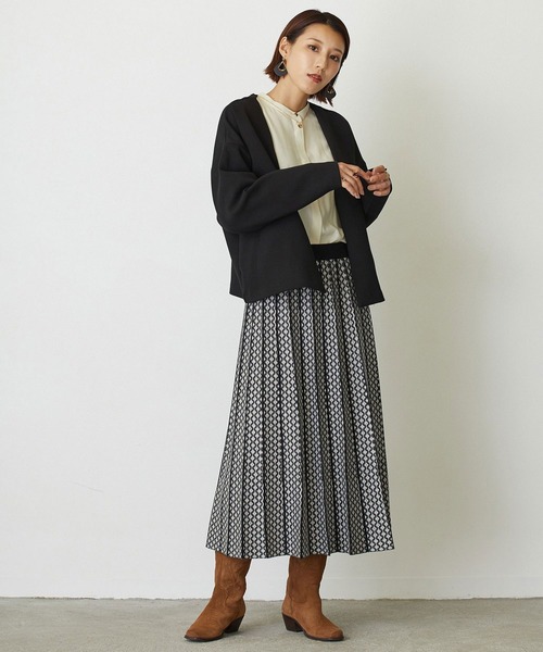 NICOLE white（ニコルホワイト）の「ノーカラー ボタンレス カーディガン（カーディガン/ボレロ・レディース・オフホワイト/ブラック/ブラウン・FREE）」の5枚目の写真