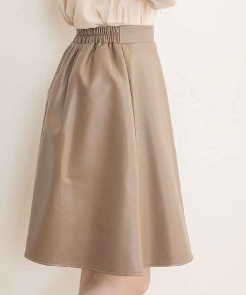 Mysa&Liina（ミーサリーナ）の「ミドル丈合皮サーキュラースカート（スカート・レディース・ブラック/ライム/アイボリー/モカ・M）」の8枚目の写真